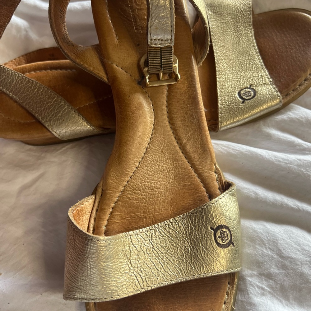 Born Gold Tan Sandals with Textured Straps